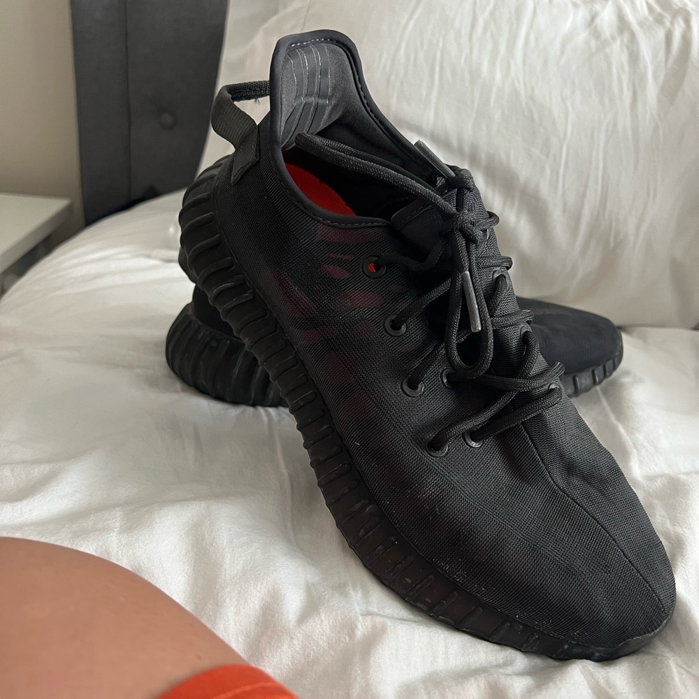 YEEZY BOOST 350 V2 'MONO CINDER' SAME DAY SHIP